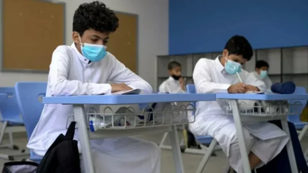 حقيقة تعليق الدراسة في السعودية بسبب موجة الأمطار خلال الفترة المقبلة